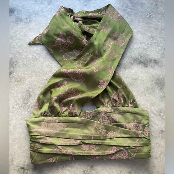 Cider Floral Criss Cross Halter Crop Top - Picture 8 of 15